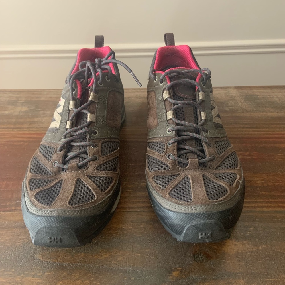 GUC Helly Hanson Size 9 Hiking Shoe